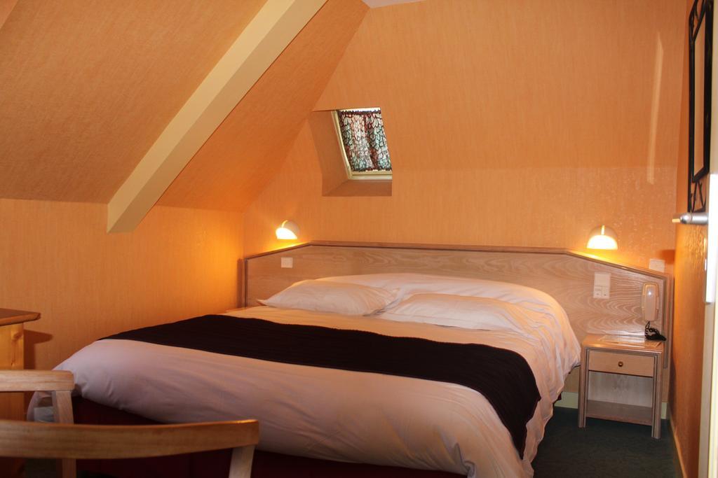Hotel Des Bains Lancieux Room photo